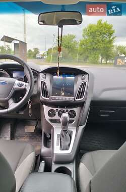 Седан Ford Focus 2014 в 