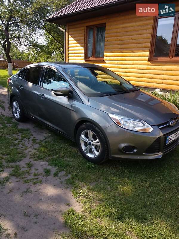 Седан Ford Focus 2014 в 