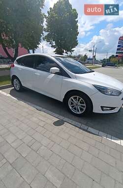 Хэтчбек Ford Focus 2016 в 