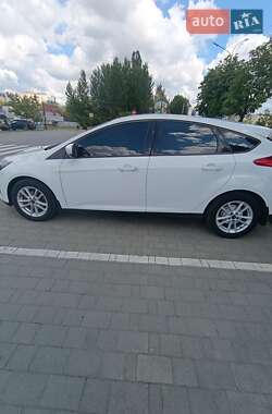Хэтчбек Ford Focus 2016 в 