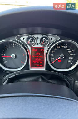 Универсал Ford Focus 2010 в 