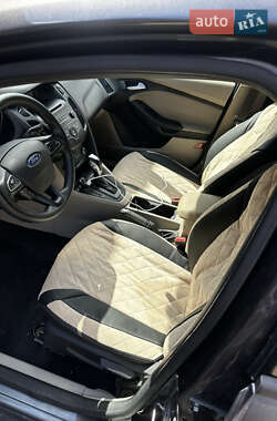Седан Ford Focus 2015 в 