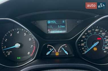 Хэтчбек Ford Focus 2011 в 