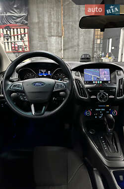 Хэтчбек Ford Focus 2017 в 