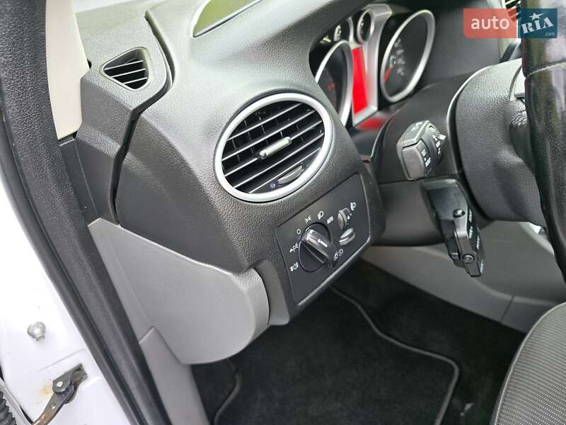 Універсал Ford Focus 2011 в Стрию