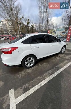 Седан Ford Focus 2013 в 