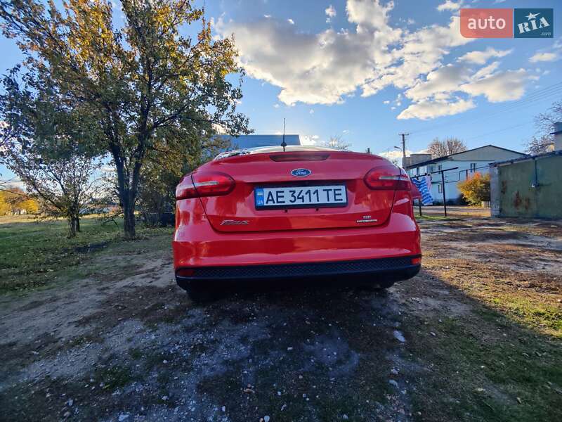 Седан Ford Focus 2016 в Дніпрі