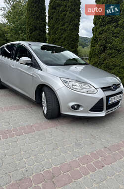 Хетчбек Ford Focus 2011 в 