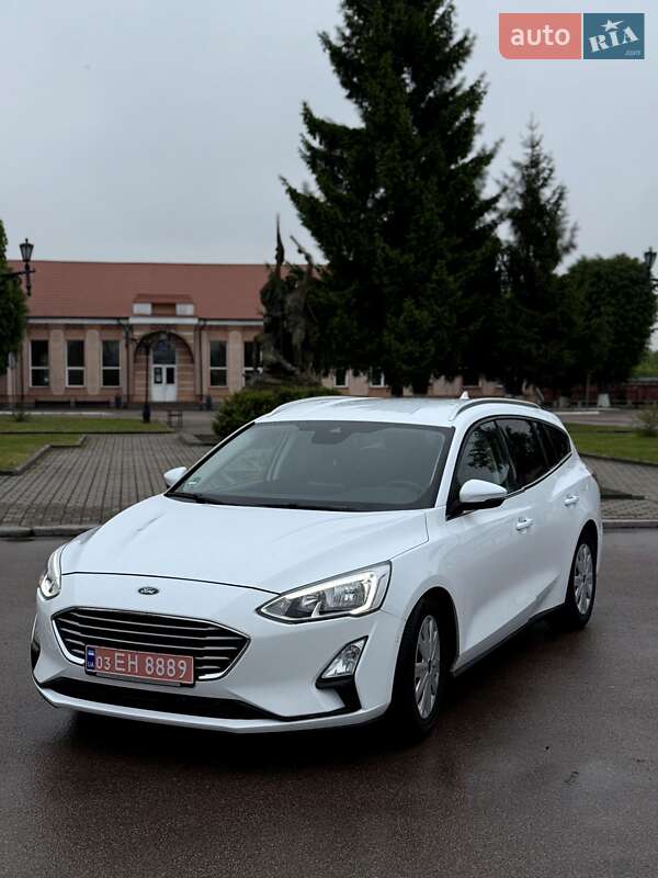 Универсал Ford Focus 2018 в 