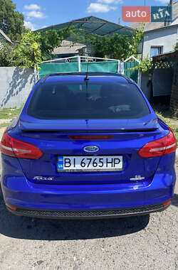 Седан Ford Focus 2015 в 