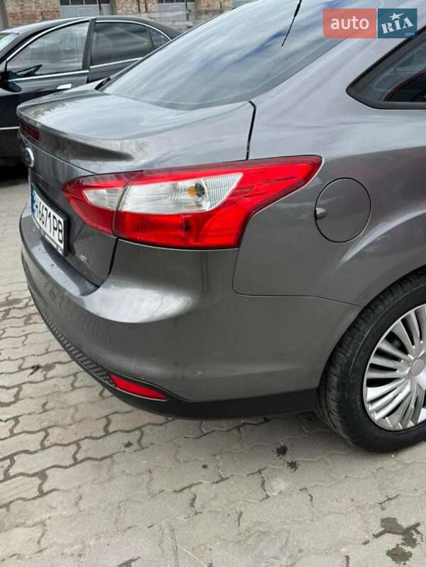Седан Ford Focus 2011 в Калуше