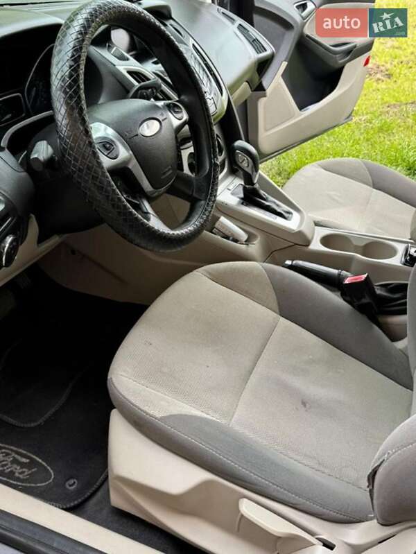 Седан Ford Focus 2011 в Калуше