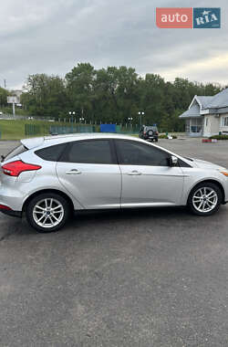 Хэтчбек Ford Focus 2015 в 