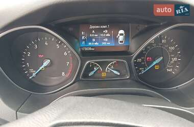 Седан Ford Focus 2018 в 
