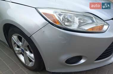 Хэтчбек Ford Focus 2014 в 