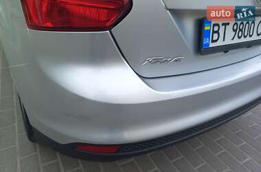 Хэтчбек Ford Focus 2014 в 