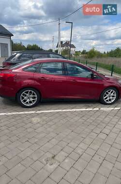 Седан Ford Focus 2015 в 