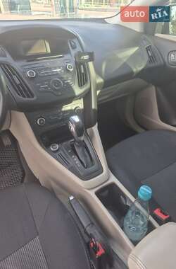 Седан Ford Focus 2015 в 