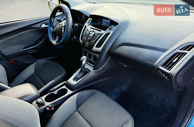 Седан Ford Focus 2011 в 