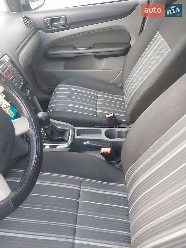 Хэтчбек Ford Focus 2011 в Виннице