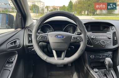Седан Ford Focus 2016 в 