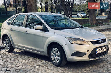 Хэтчбек Ford Focus 2009 в 