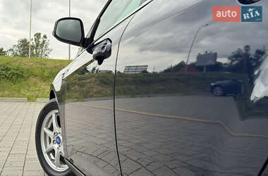 Хэтчбек Ford Focus 2012 в 
