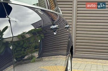 Хэтчбек Ford Focus 2012 в 