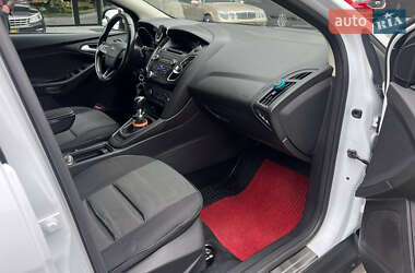 Седан Ford Focus 2017 в 