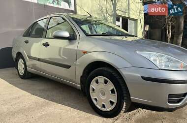 Седан Ford Focus 2004 в 