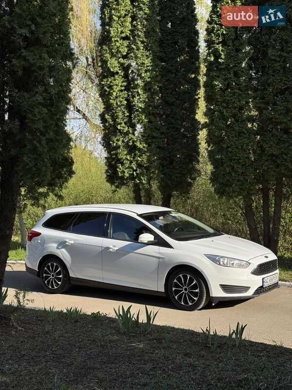Универсал Ford Focus 2016 в Львове фото 5 Универсал Ford Focus 2016 в Львове