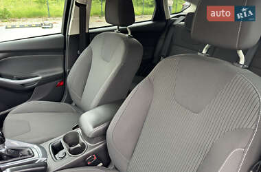 Хетчбек Ford Focus 2014 в 