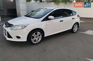 Хетчбек Ford Focus 2012 в 