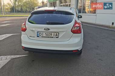Хетчбек Ford Focus 2012 в 