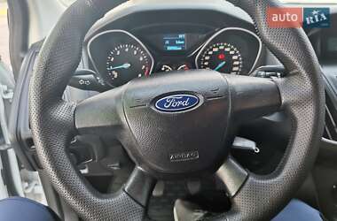 Хетчбек Ford Focus 2012 в 