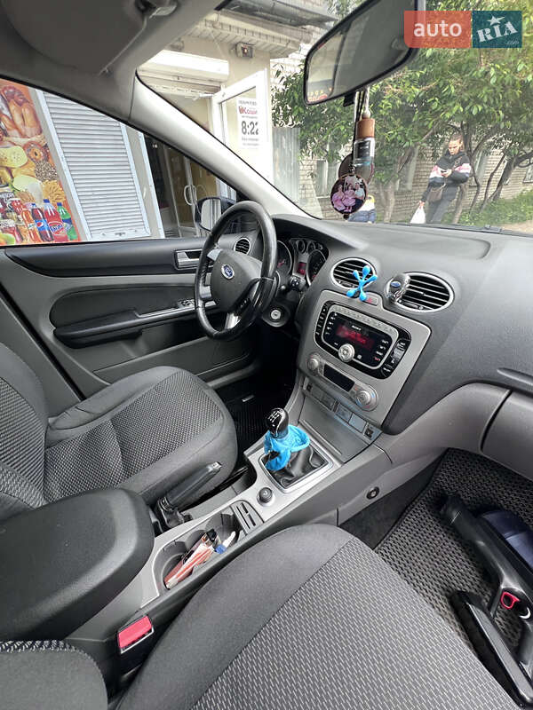 Седан Ford Focus 2010 в Шостке