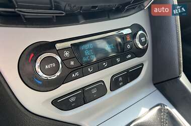 Хэтчбек Ford Focus 2013 в 