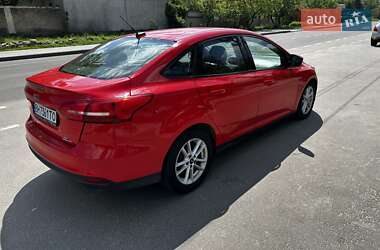 Седан Ford Focus 2015 в 