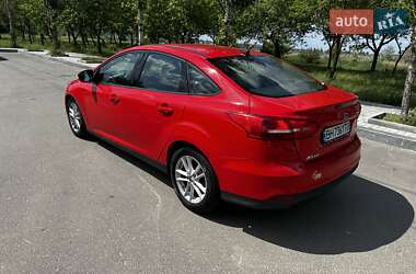 Седан Ford Focus 2015 в 