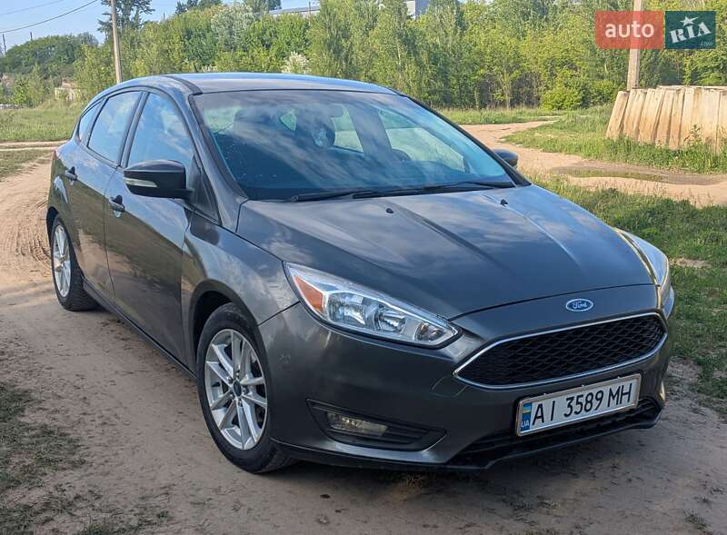 Хэтчбек Ford Focus 2015 в 