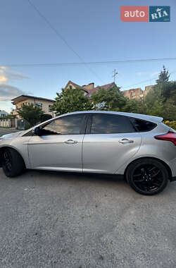 Хэтчбек Ford Focus 2016 в 