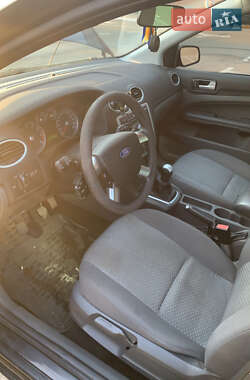 Хетчбек Ford Focus 2006 в 