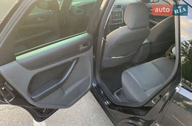 Хетчбек Ford Focus 2006 в 
