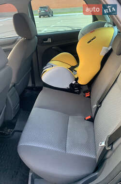 Хетчбек Ford Focus 2006 в 
