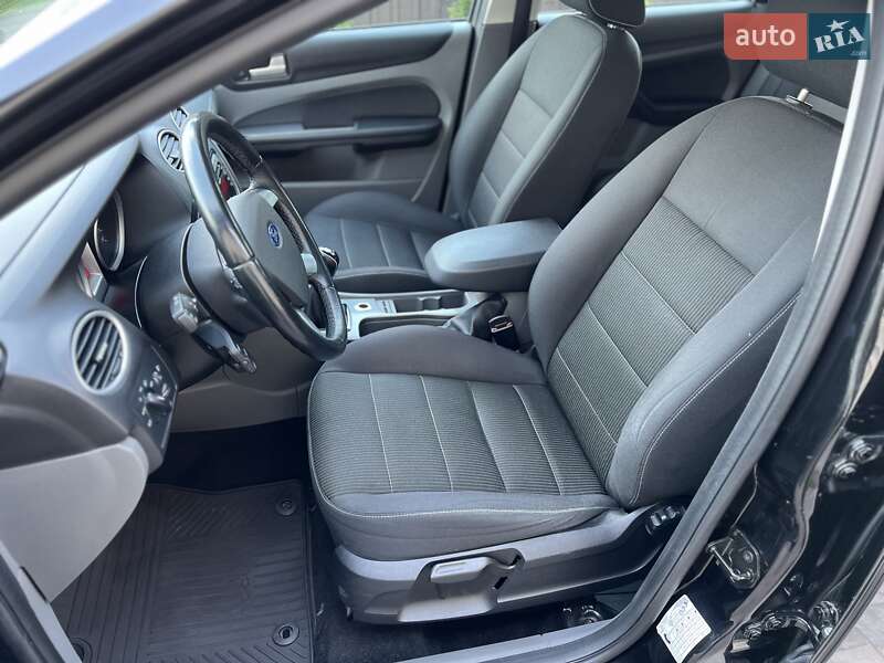 Універсал Ford Focus 2008 в Сарнах