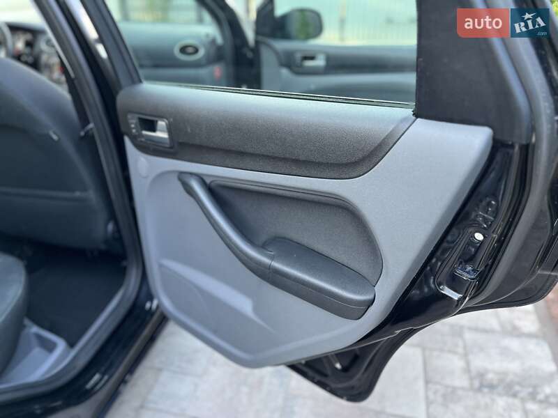 Універсал Ford Focus 2008 в Сарнах