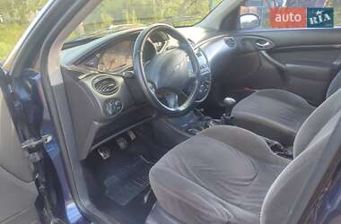 Седан Ford Focus 2002 в 