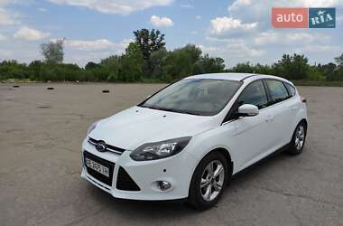Хэтчбек Ford Focus 2013 в 