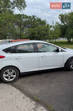 Хэтчбек Ford Focus 2013 в 