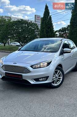 Седан Ford Focus 2016 в Сумах